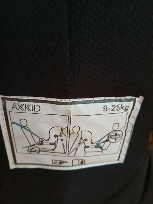 Fotelik samochodowy Axkid minikid