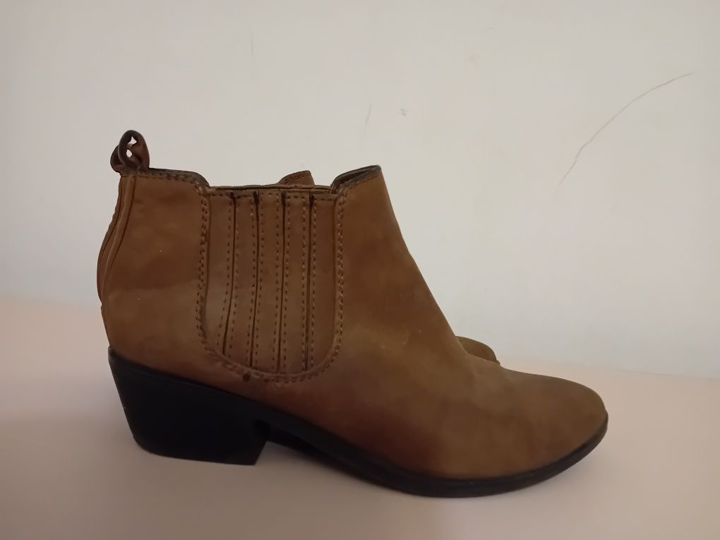 Jesienne botki F&F