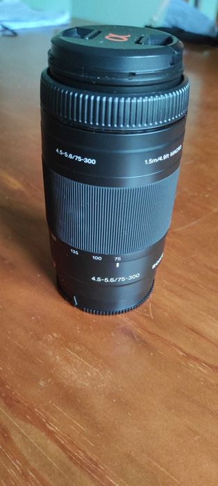 Objetiva Sony SAL 75-300mm F4.5-5.6