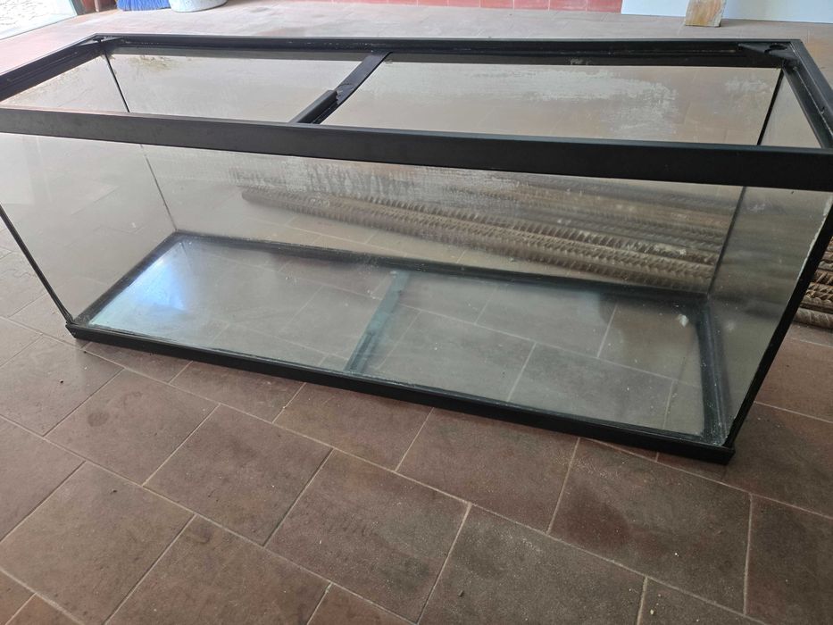 Aquario com acessorios