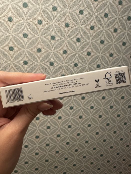 Iconic london lip plumping gloss błyszczyk nearly nude powiększający