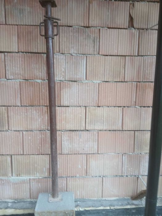 stemple budowlane metalowe