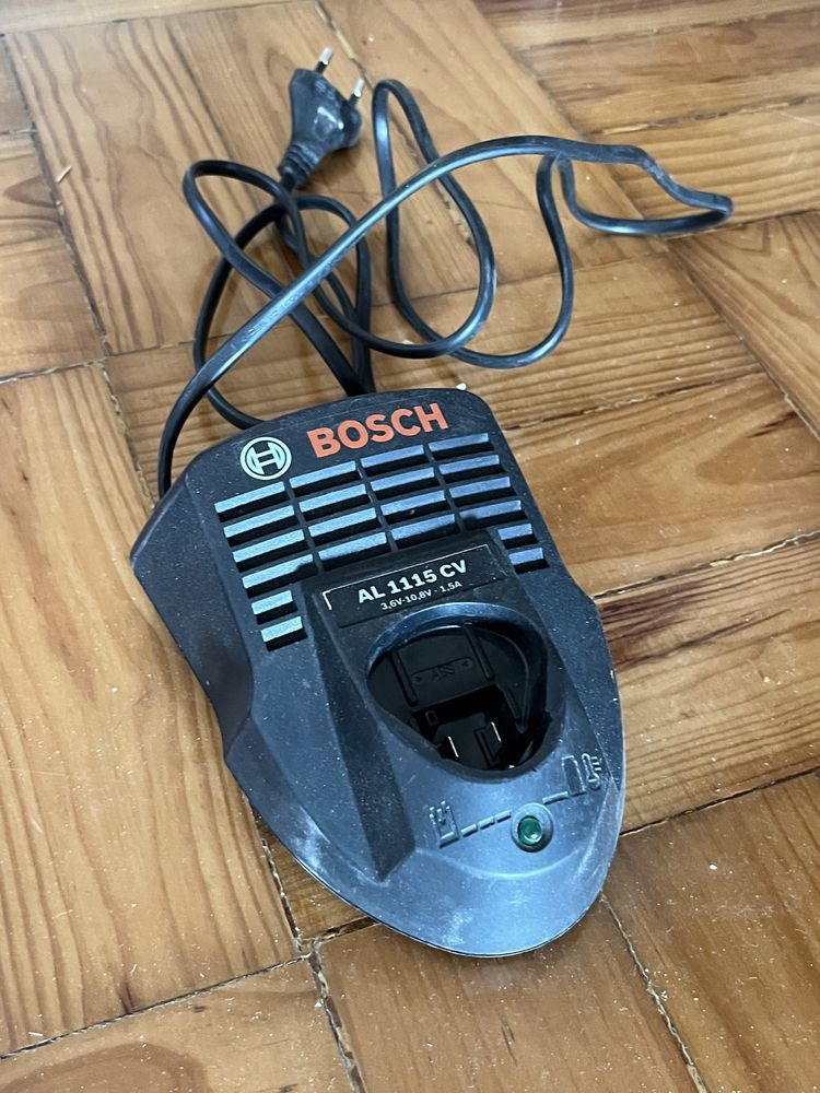 Carregador bosch 10.8v ou 12v