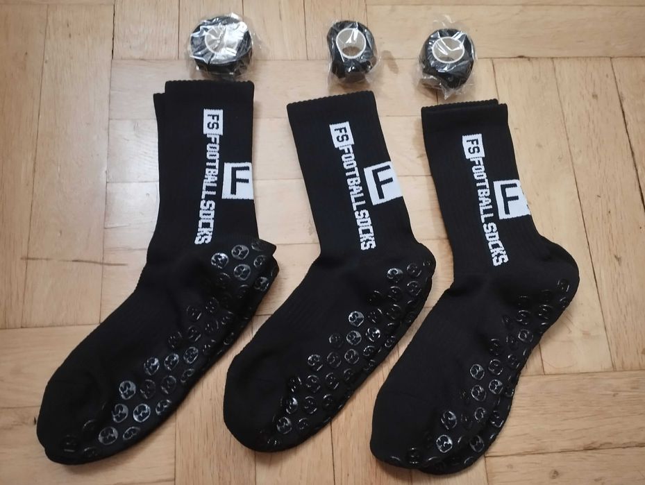 Zestaw piłkarski skarpety i taśmy 3 sztuki czarne