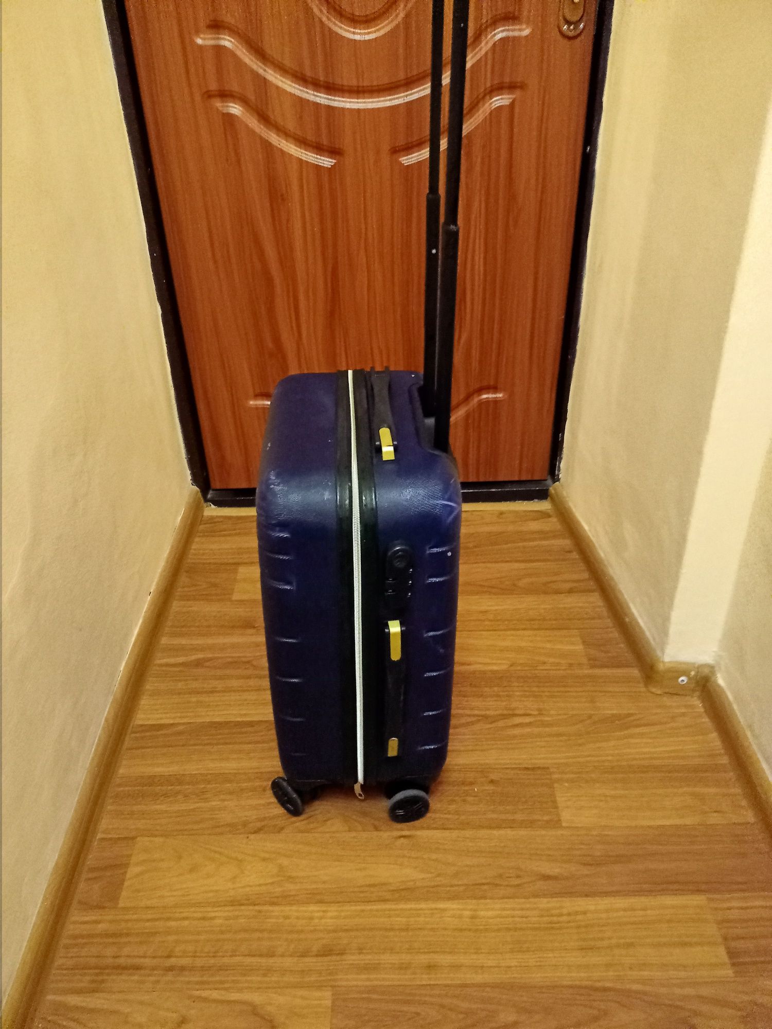 Чемодан на колесах
