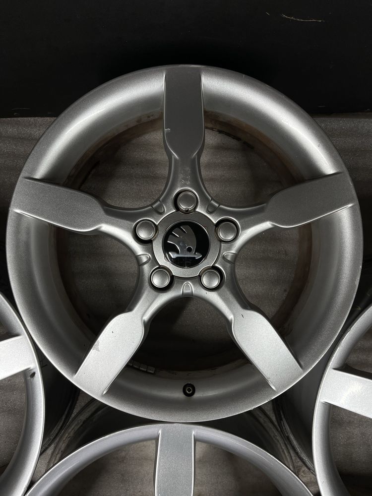 Диски R17 5x112 Et54 7J. Skoda Octavia Superb VW Golf Jetta Touran Cad