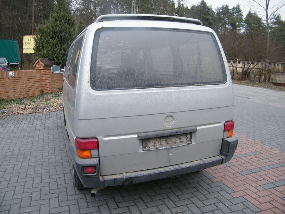 Drzwi przednie, drzwi przesuwne, klapa tylna, zderzak tylny części karoseryjne LL7D Volkswagen T4