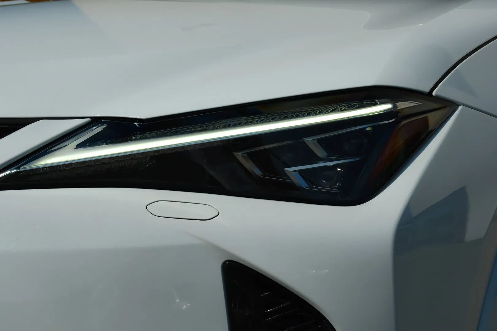 Lexus UX 250h GPF F Sport 2WD Salon PL VAT 23% Serwis ASO Gwarancja