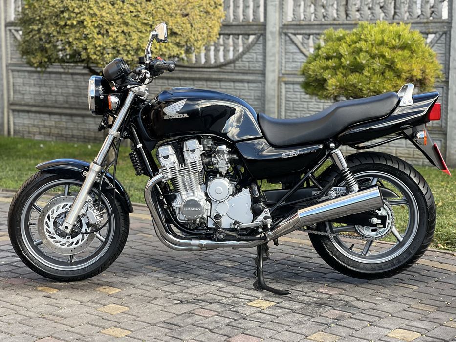 Honda CB750 Seven Fifty (4550$)