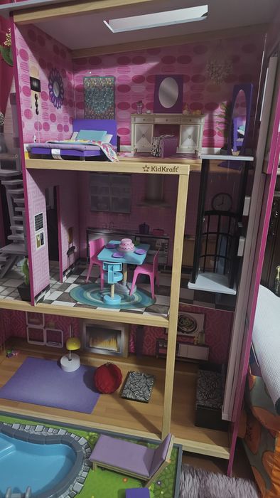 Casa Bonecas (Barbie) em Madeira