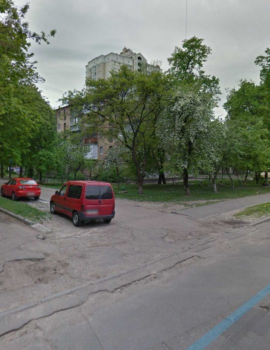 Продам будинок вул. Сальського метро "Дорогожичі" - 5 хв.