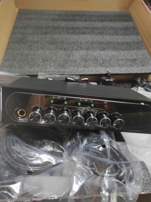 KTV VC591 System 4 mikrofonów bezprzewodowych karaoke