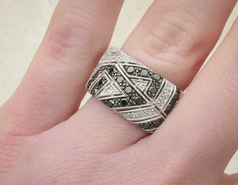 Pierścionek złoto 14K 585 diamenty białe i czarne 0,9 ct 8,32 g