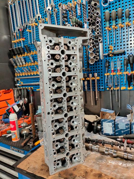 BMW N57 blok silnika głowica wałki turbiny wtryski