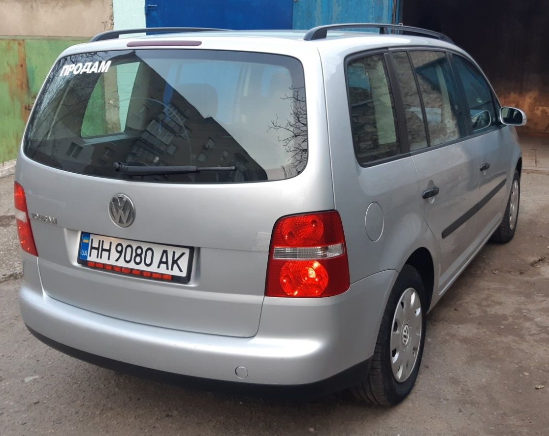 Volkswagen Touran 2003 1,6 mpi бензин