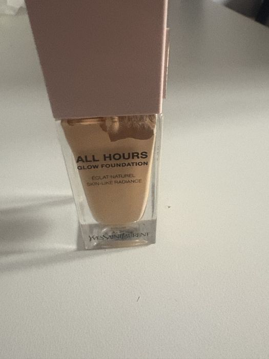Ysl podklad  all hours glow