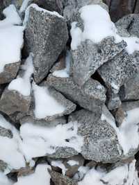 Kamień kawałki głazu
