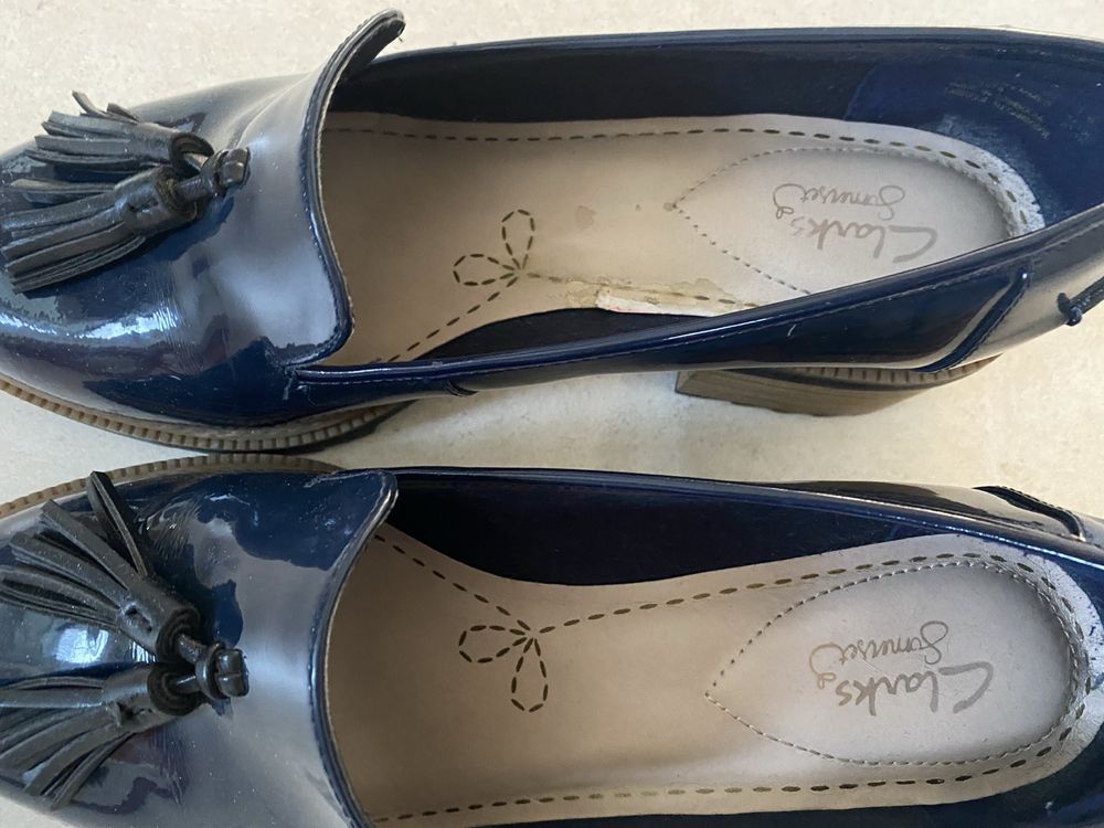Półbuty Clarks granatowe, lakierowane, skóra, rozm. 40