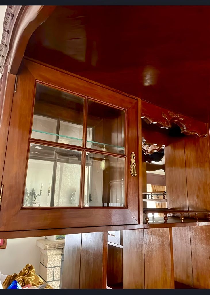 Bar de sala com bancos