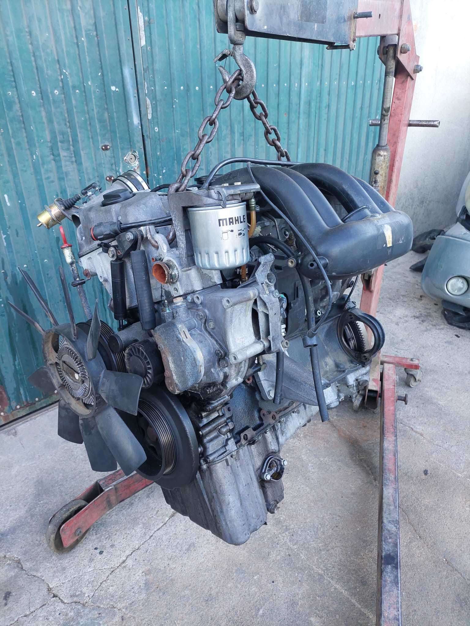 Motor Mercedes C220 a gasóleo 2.0 de 1994