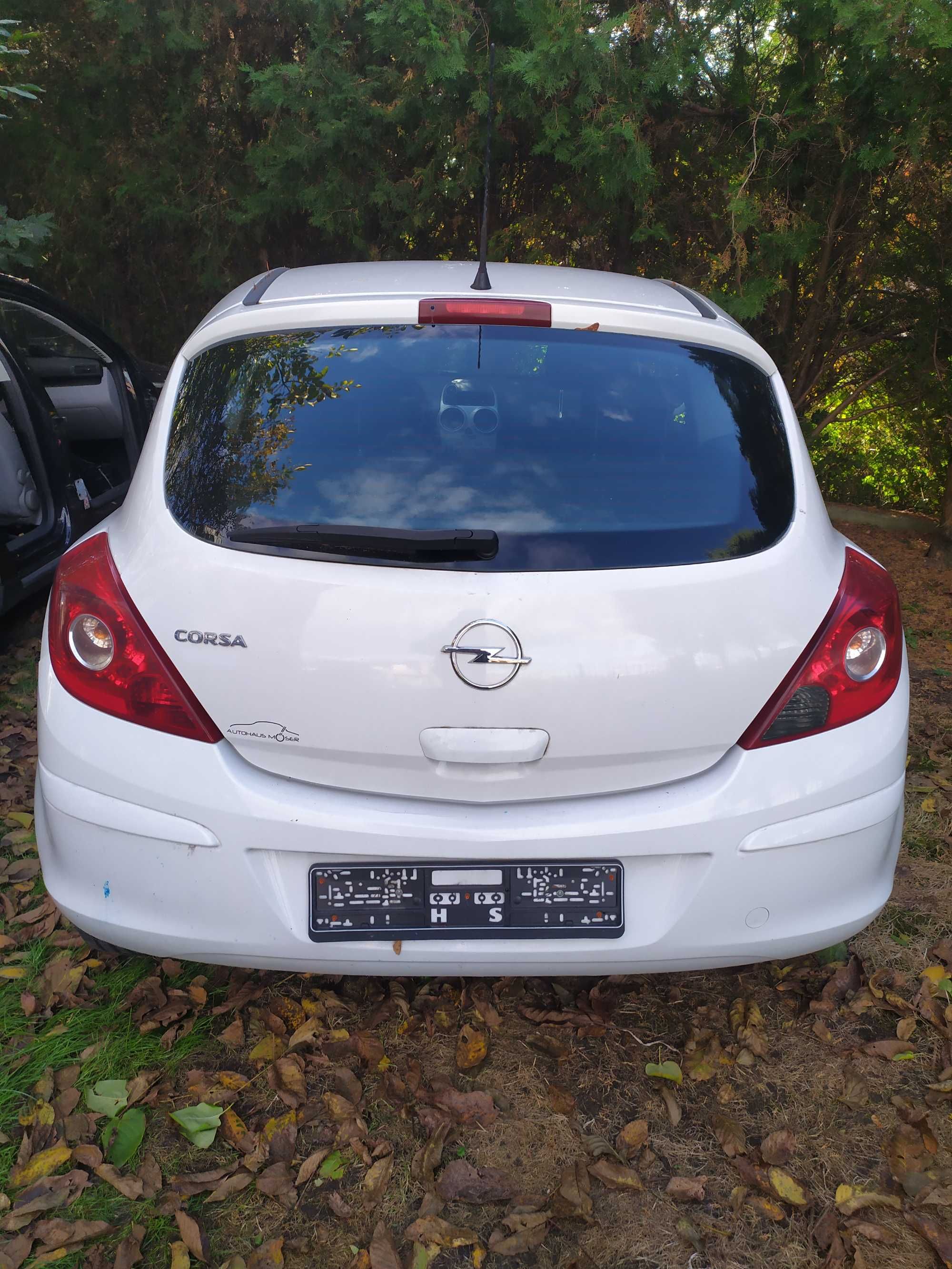 Opel Corsa D zderzak tył Z 474