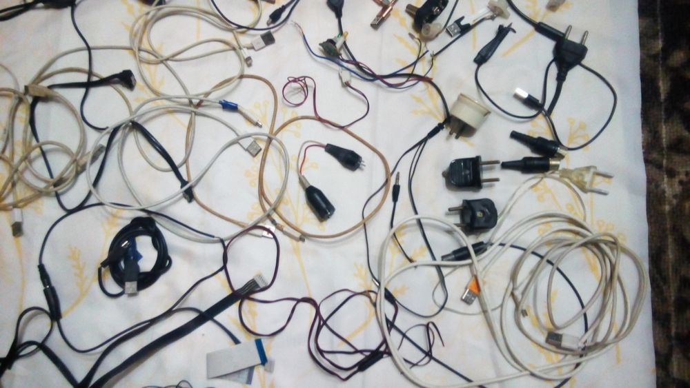Набір кабелів, шнурів