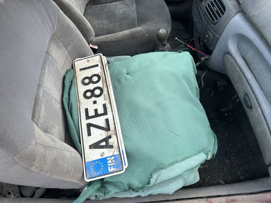 Renault Megane 2001 рік 1.9 дизель dci F9Q