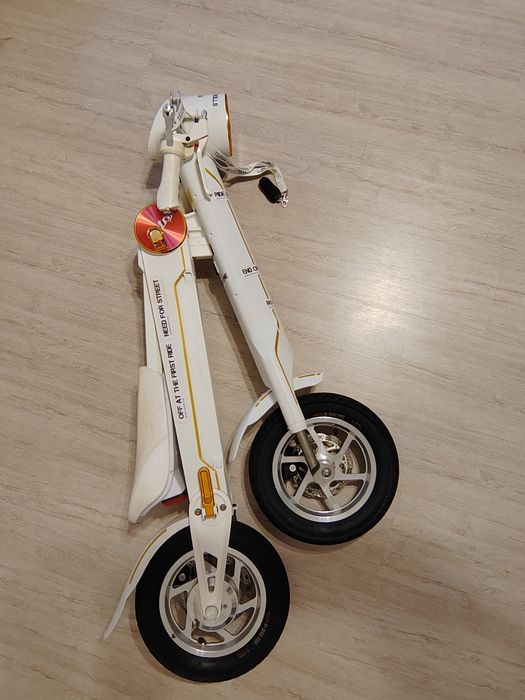 Mini skuter elektryczny dziecięcy