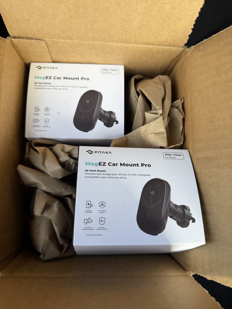 Pitaka MagEZ Car Mount Pro Car Vent