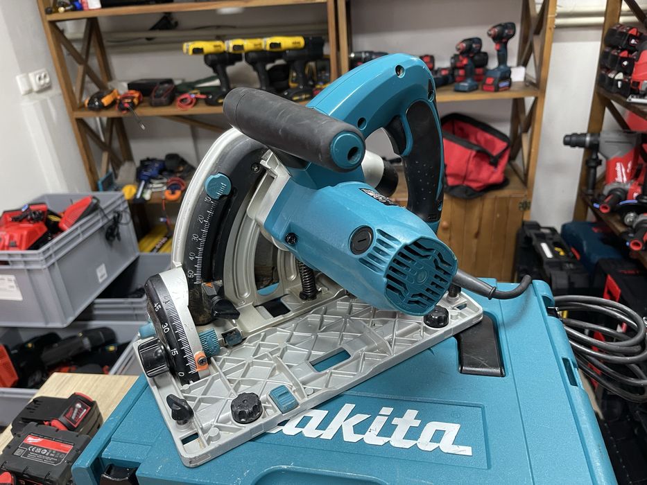 Makita SP6000 / погружна дискова пила Макіта