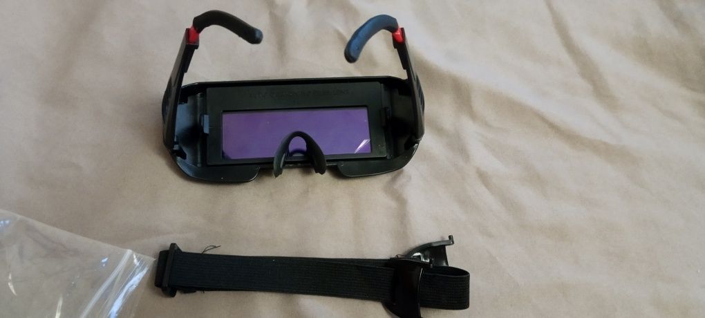 Зварювальні окуляри хамелеон з автоматичним затемненням