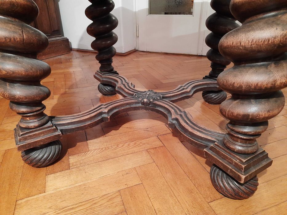 Stół okrągły nierozkładany, gdański