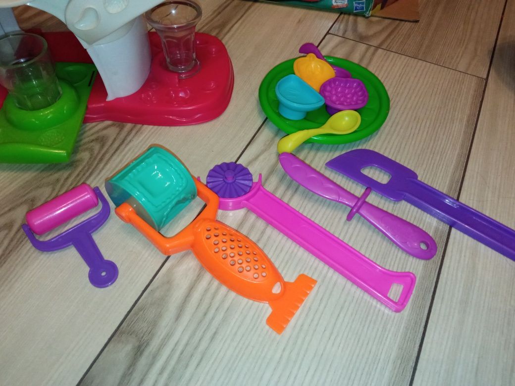 Play doh zestawy lody lodziarnia shake, Kopciuszek, owoce talerz