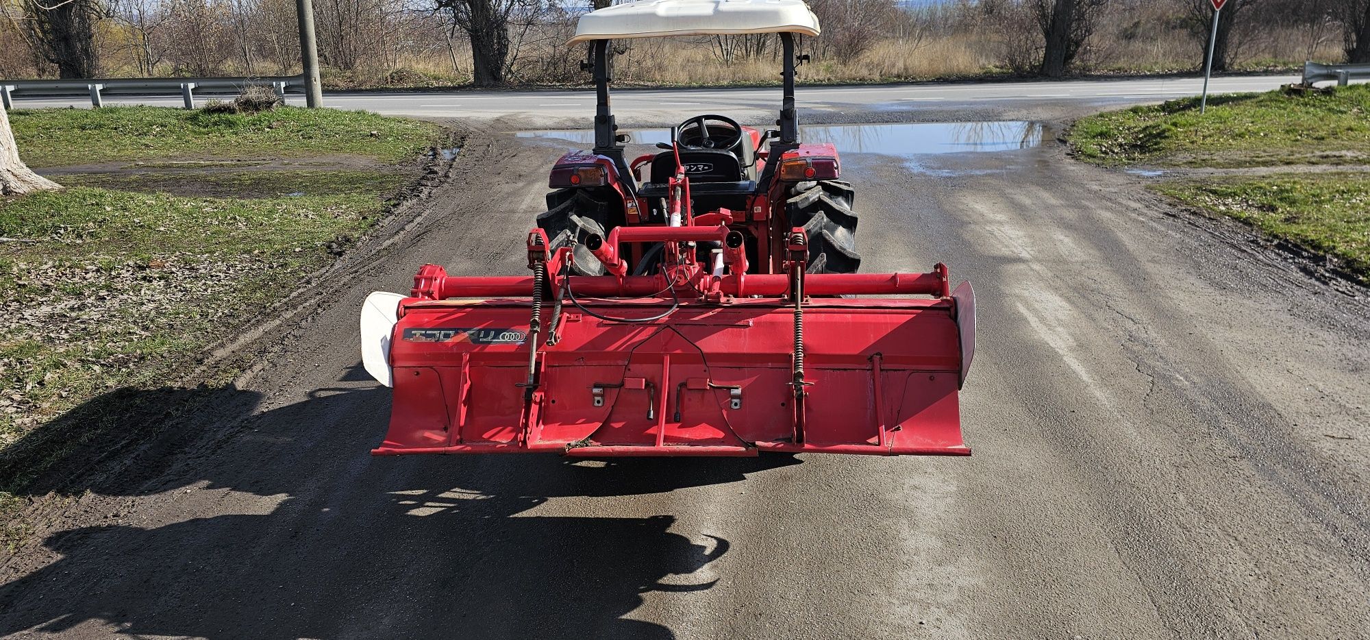 Японський  Мінітрактор Трактор   Yanmar AF330