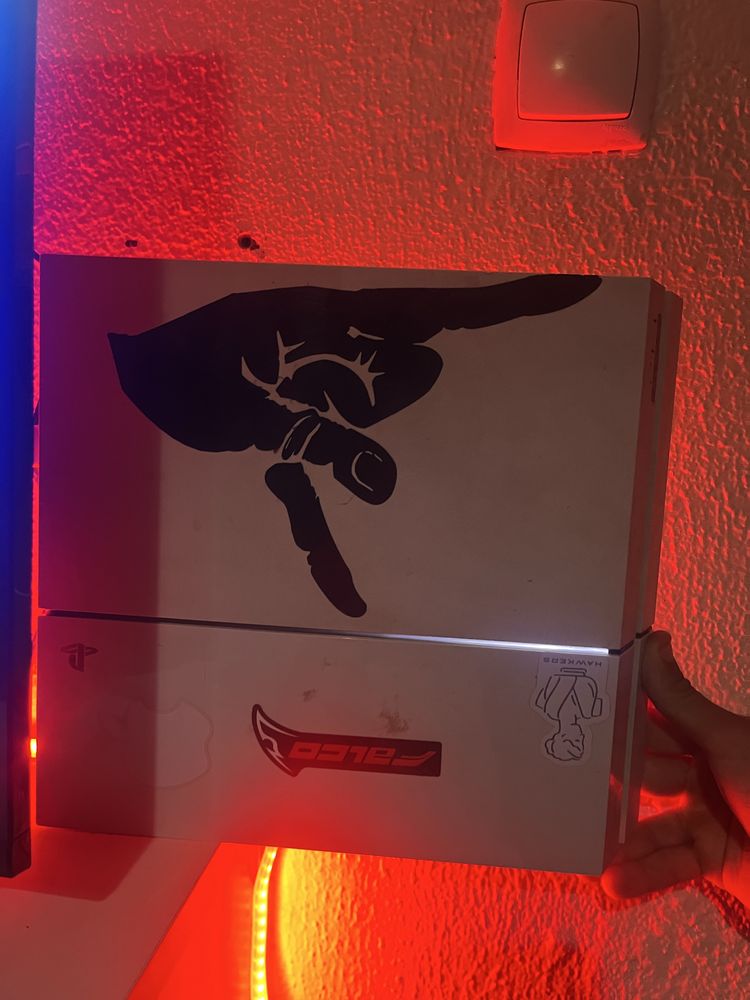 Ps4 com 1 comando