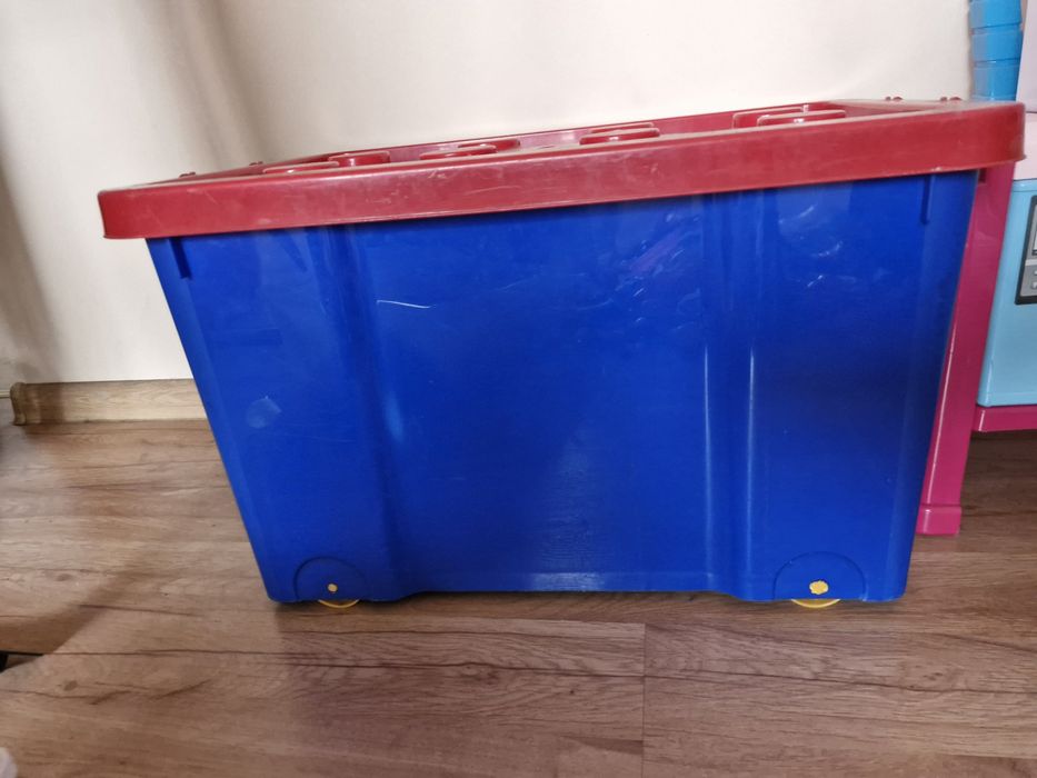 Klocki w pudełku na kółkach pudlo klocki duze male wielka paka