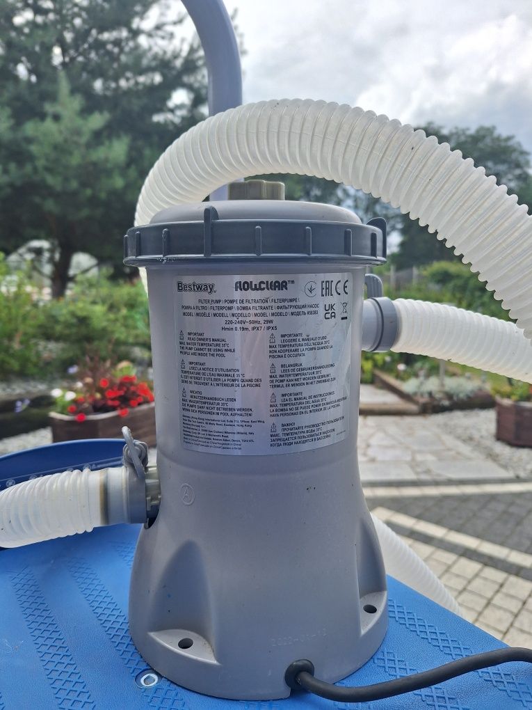 Drabinka basenowa oraz pompa z filtrem  plus basen GRATIS