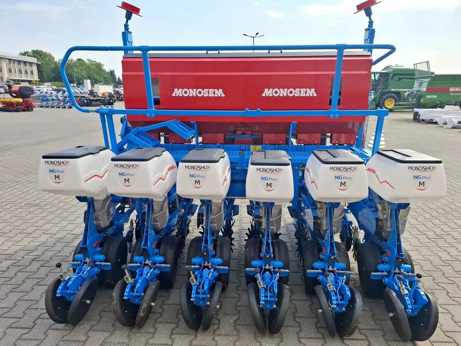 Monosem NG Plus M EXTEND  Siewnik punktowy MONOSEM NG PLUS M EXTEND 6-rz. rozsuw hydr. rzędów