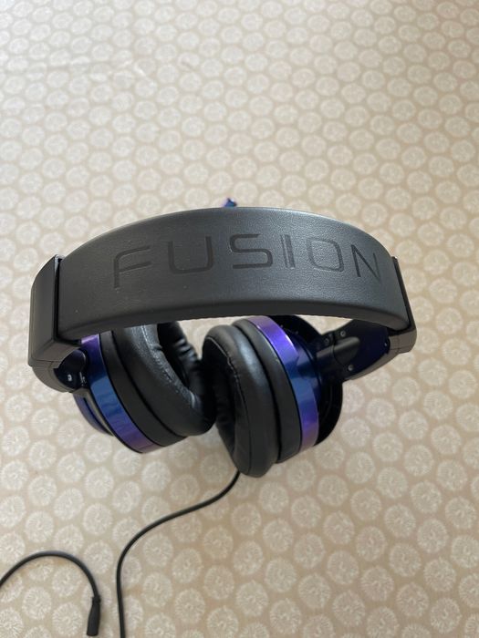 Vende-se Auscultadores Recon Fusion