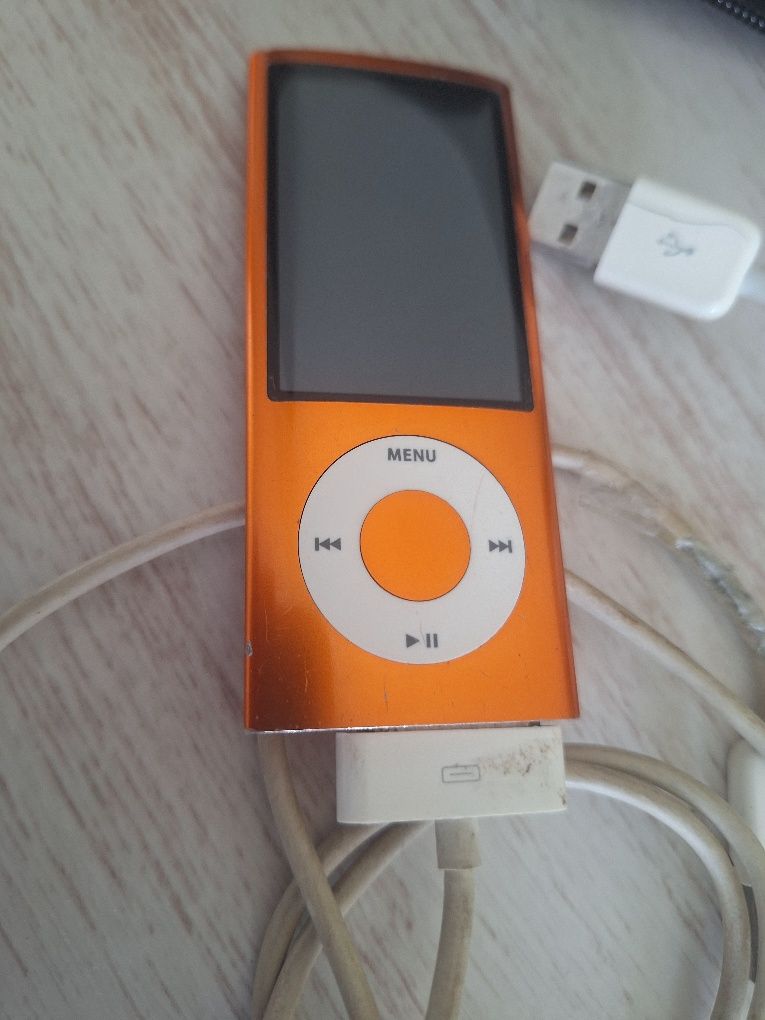 I pod Apple бу ( плеєр, пульт і підстанція)