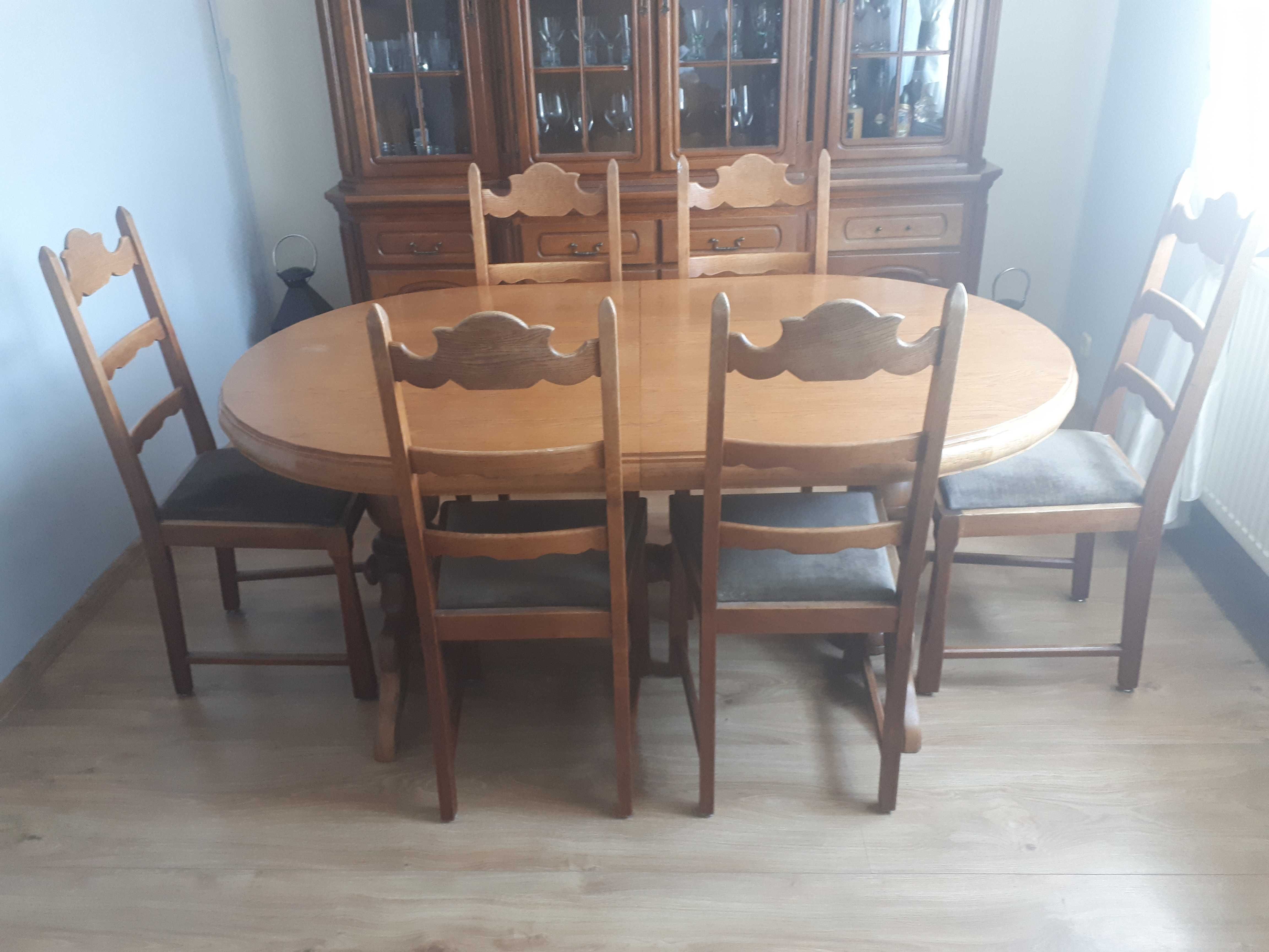 Drewniany owalny stół + 6 krzeseł