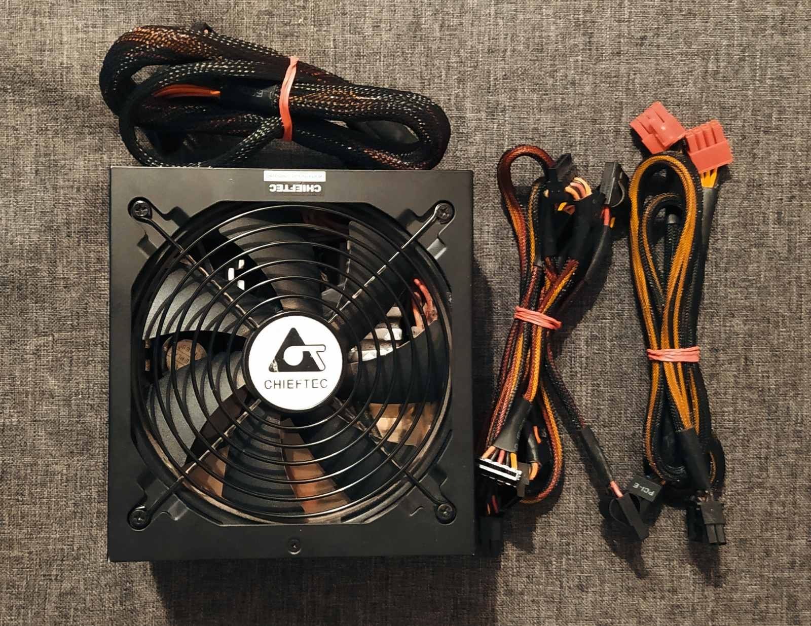 БП Chieftec 750W модульный блок питания 750Вт