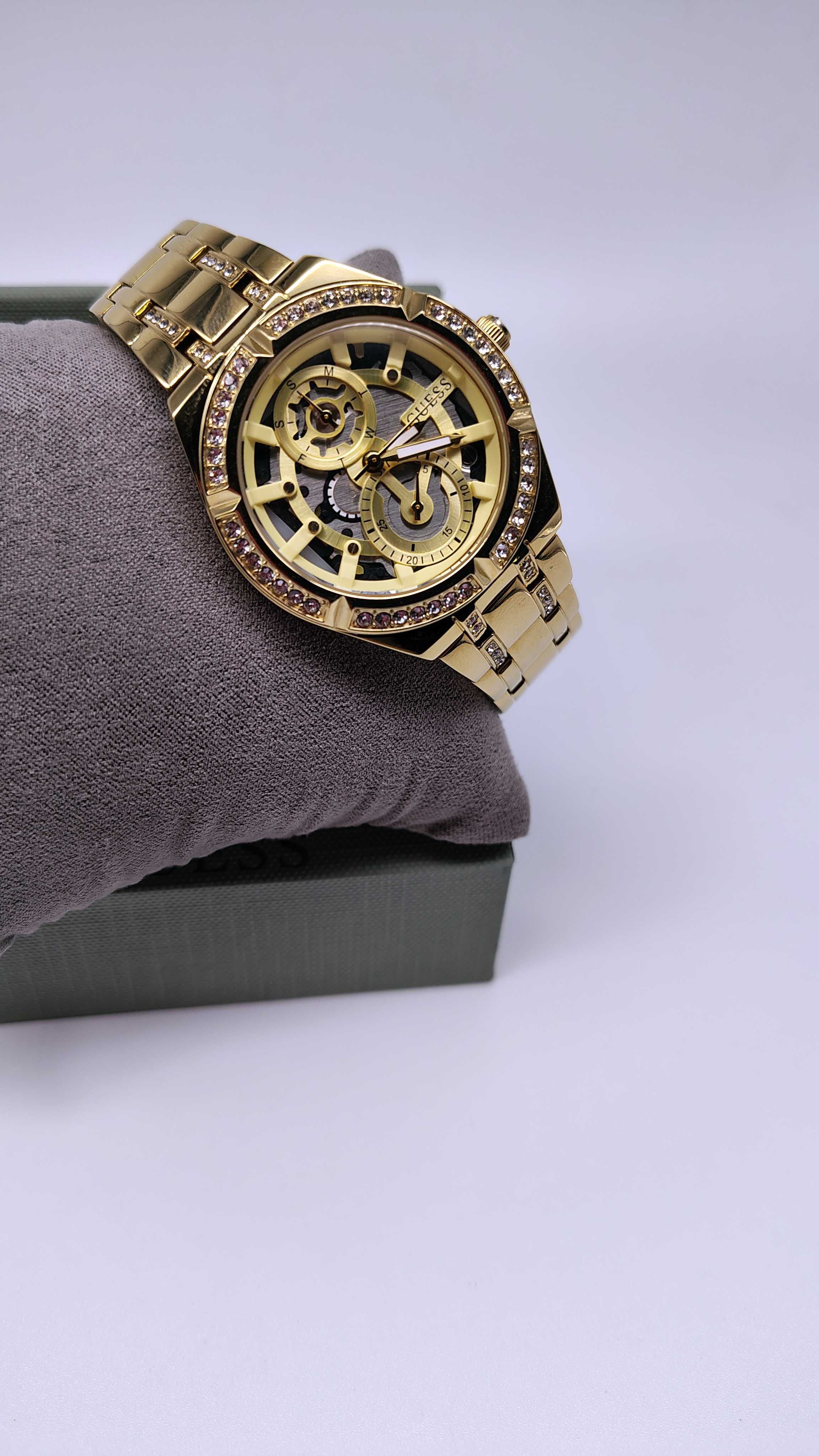Damski zegarek Guess