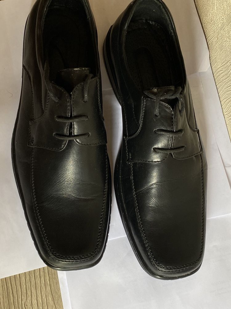 Чорні чоловічі класичні туфлі