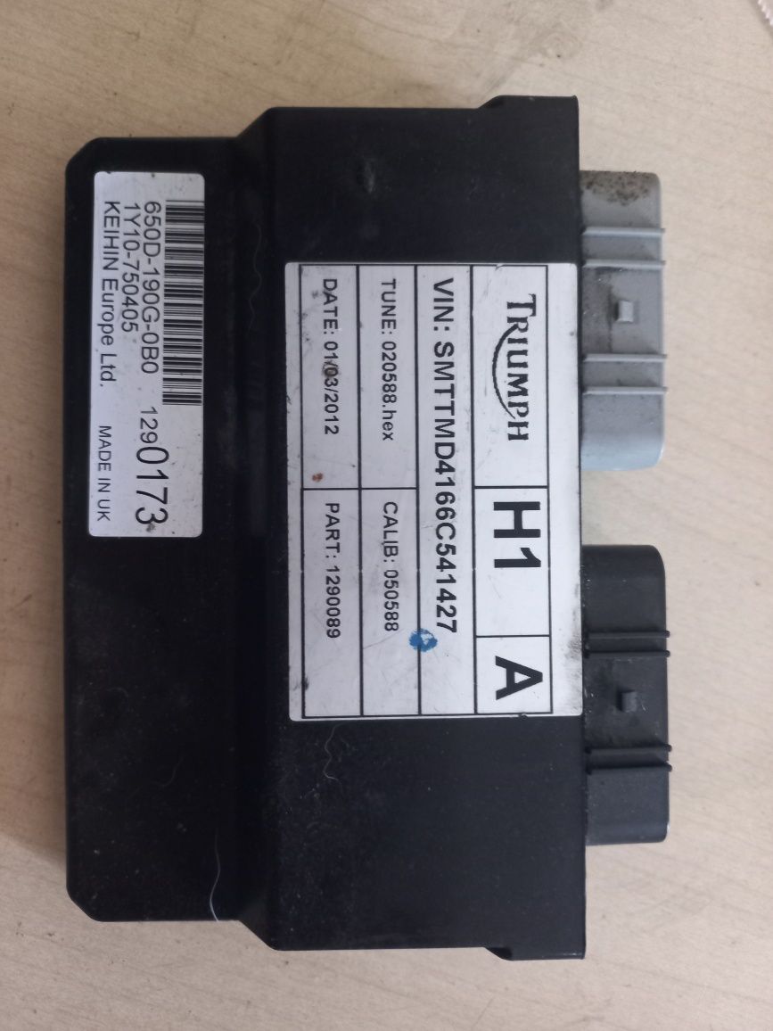 Silnik triumph 675 kompletny