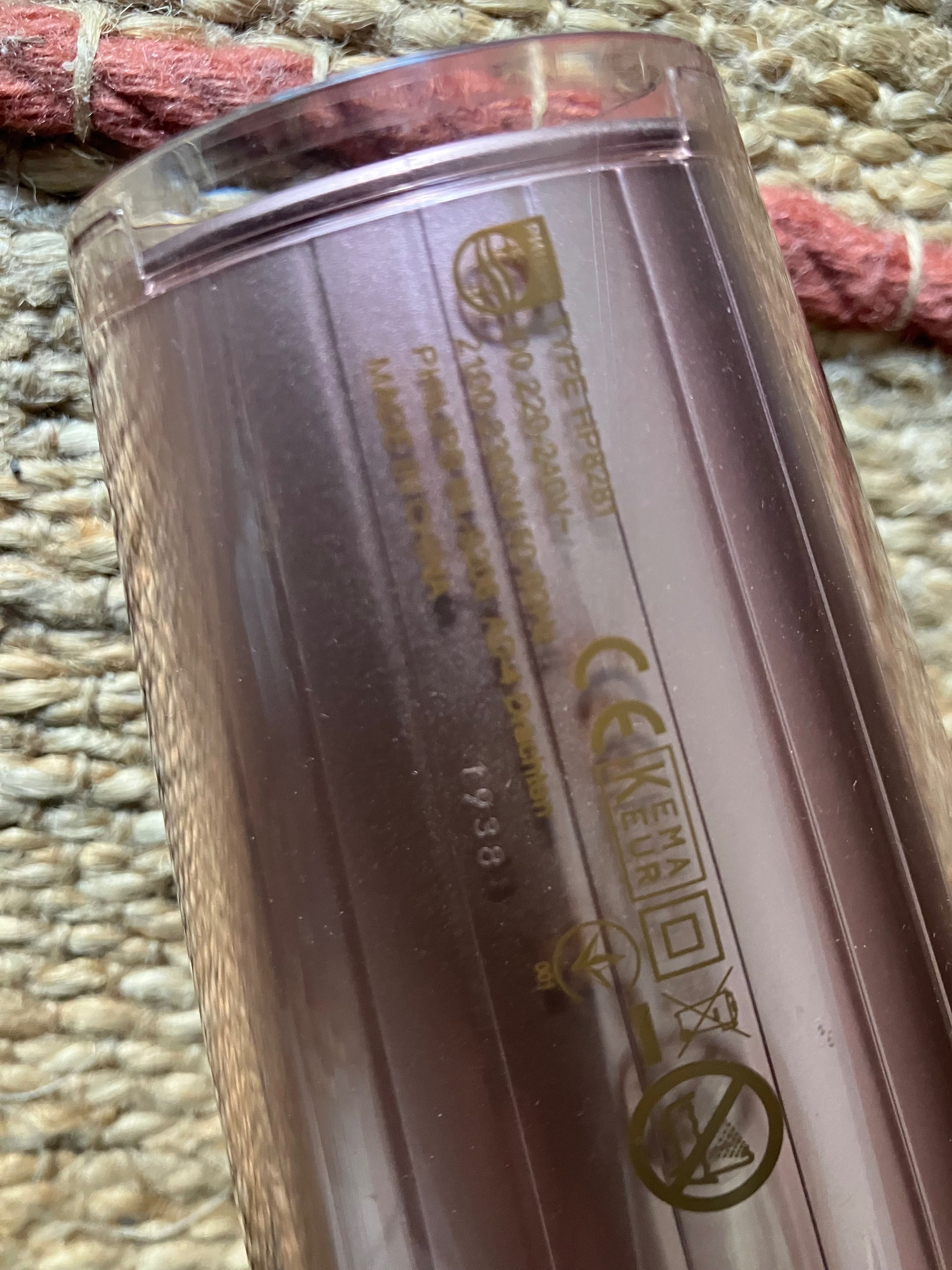 Suszarka Phillips Ionic Moisture Protect z dyfuzorem.