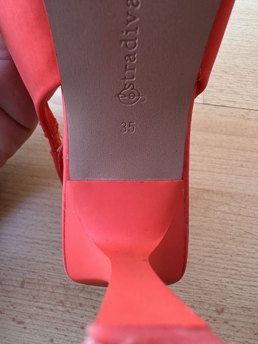 Sapatos Stradivarius 35