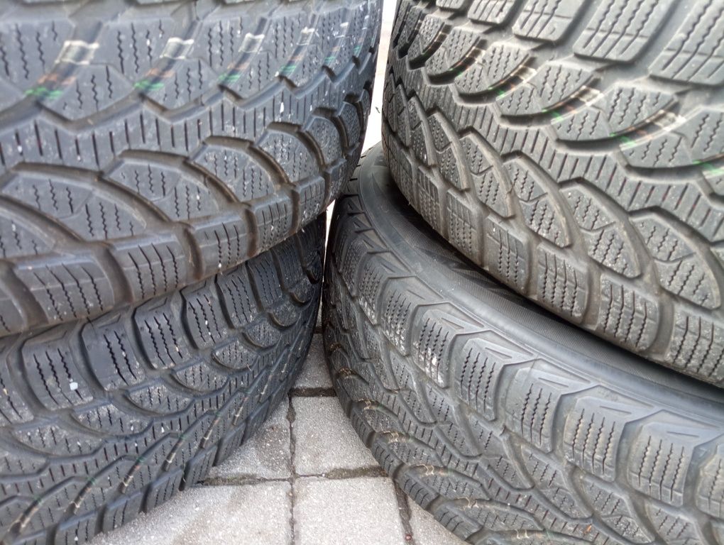 Audi A 3 felgi z oponami 205/55/16 oryginał Zima