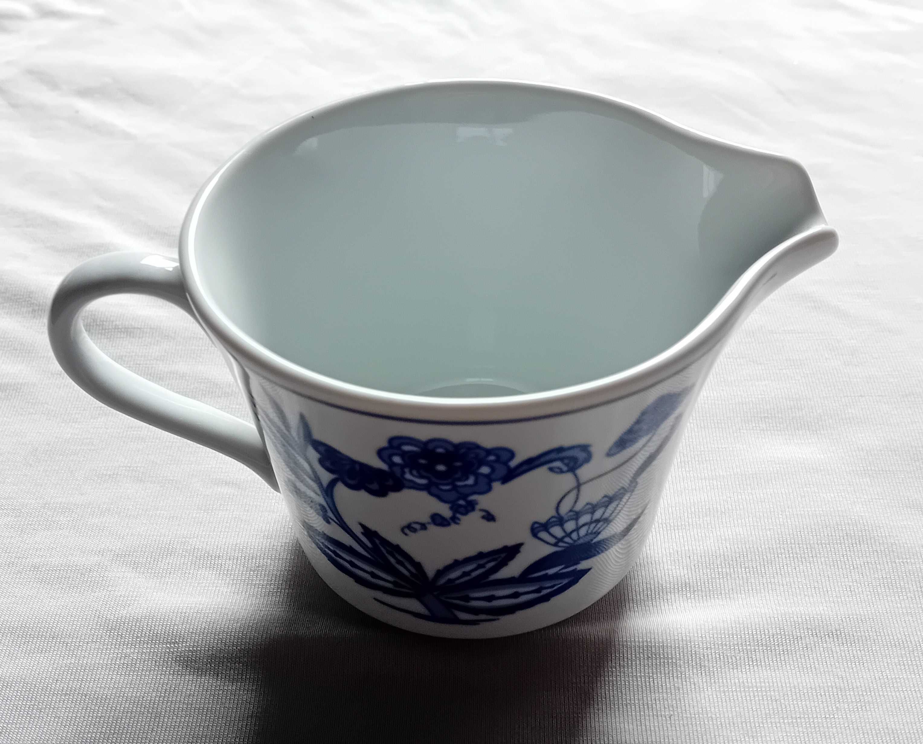 Mlecznik Sandra Rich Porcelain Collection, wzór cebulowy.