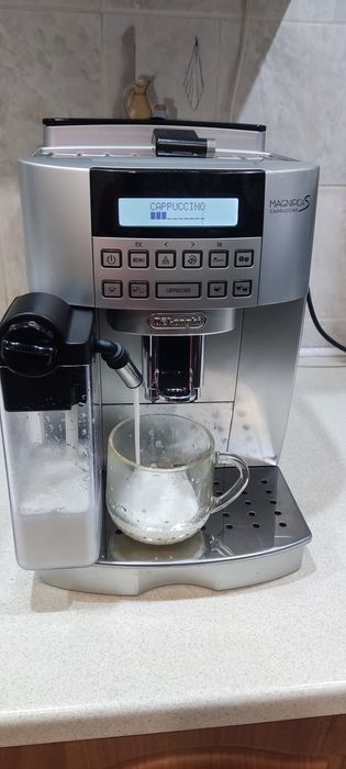 Кофемашина Delonghi Magnifica S Cappuccino